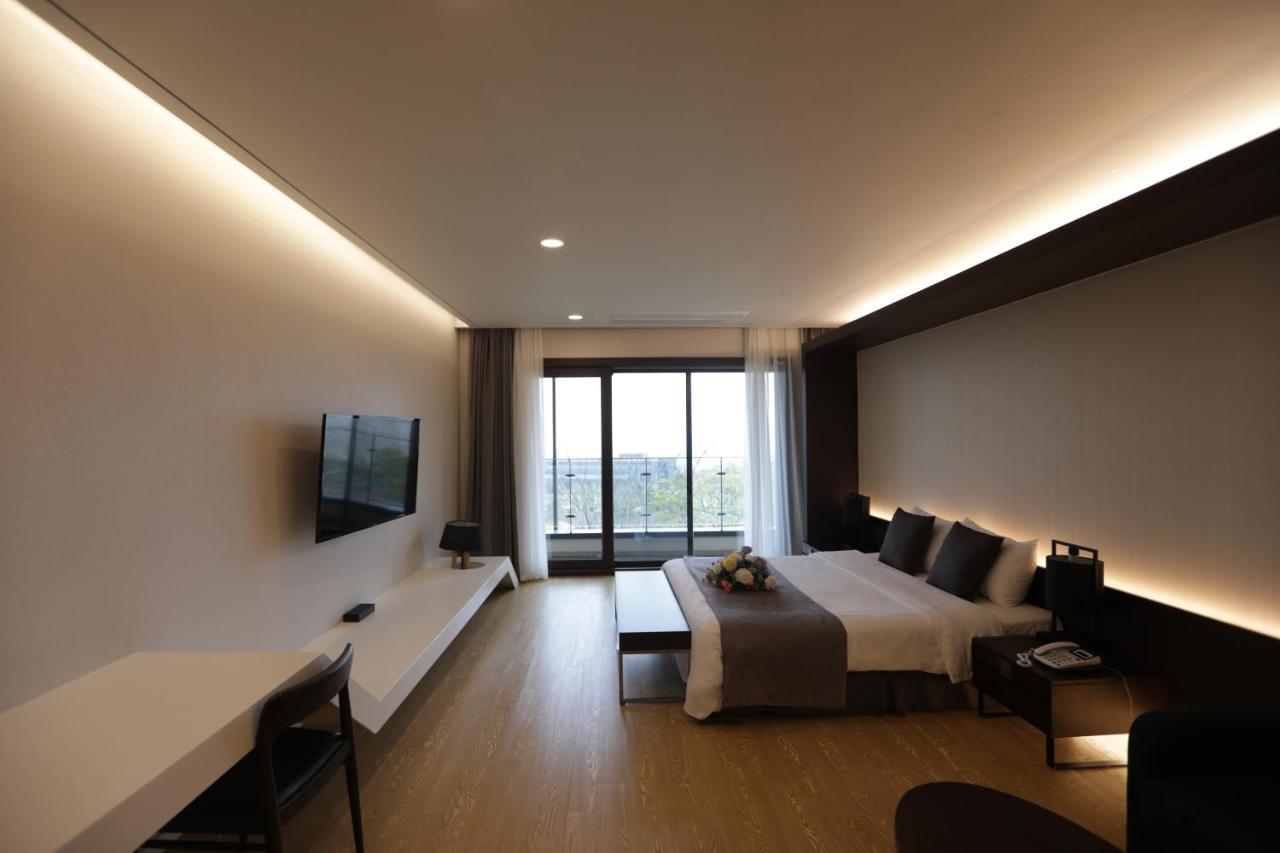 The Qube Resort Jeju Seogwipo Eksteriør bilde