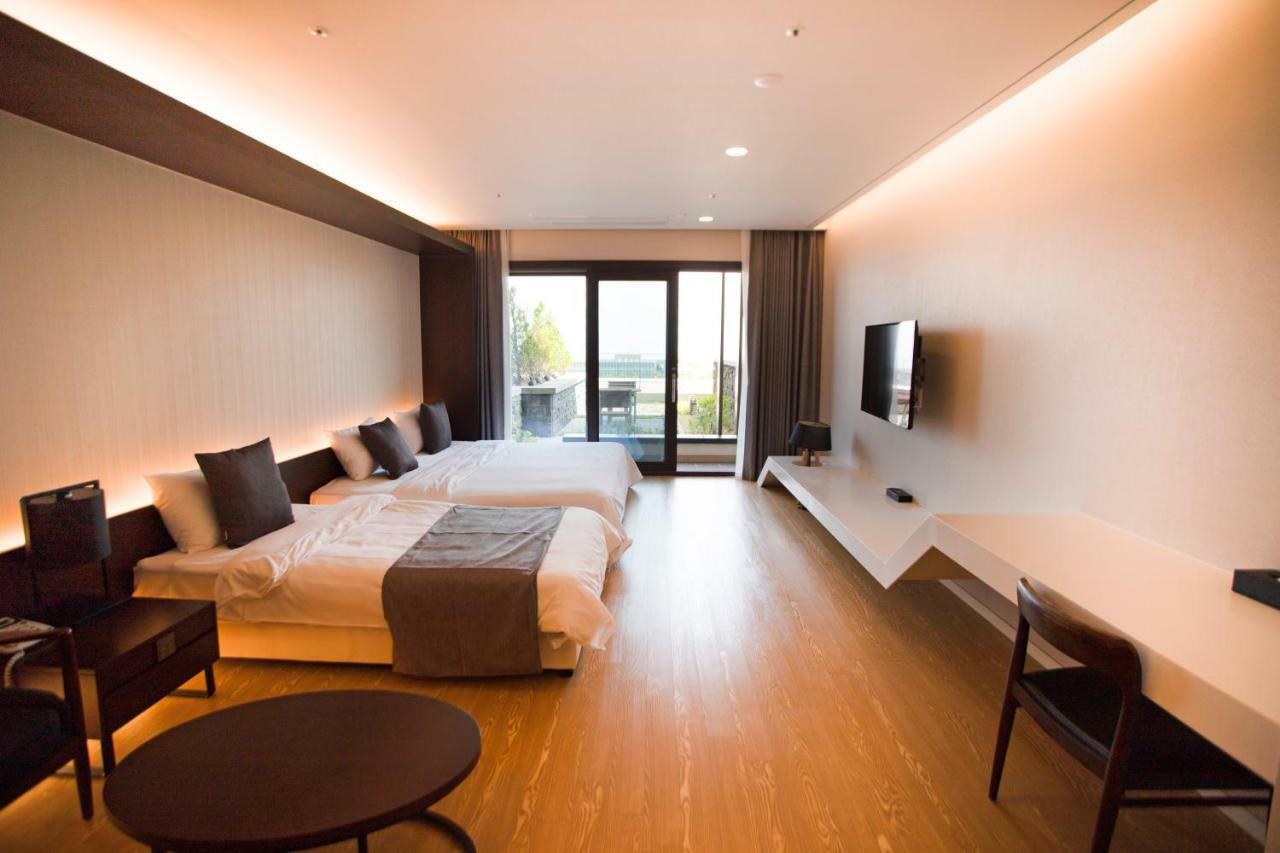 The Qube Resort Jeju Seogwipo Eksteriør bilde