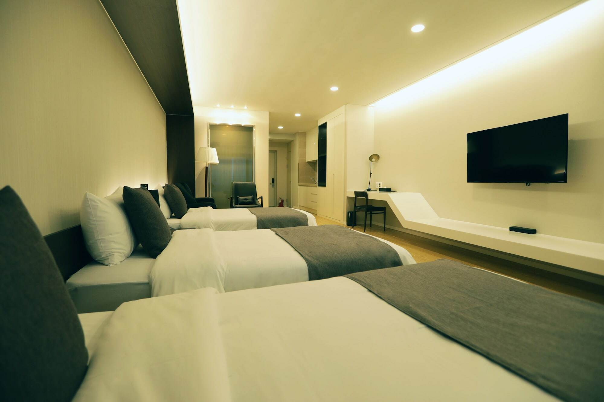 The Qube Resort Jeju Seogwipo Eksteriør bilde